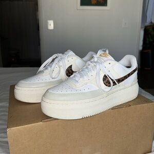 Women’s Court Vision Alta ‘Leopard’